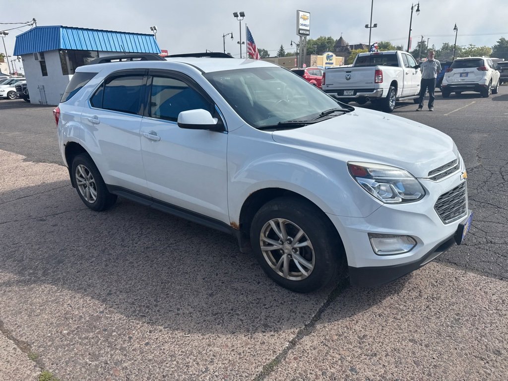 2017 Chevrolet Equinox LT photo 5