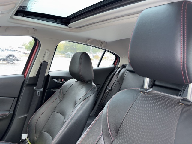 2015 Mazda Mazda3 s Grand Touring photo 10