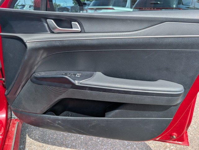 Used 2025 Runway Red Kia LXS image 12