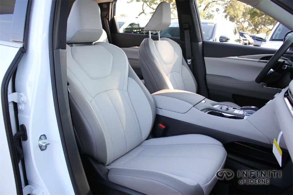 2026 Infiniti QX60 Luxe AWD photo 14