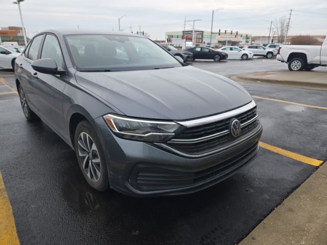 2024 Volkswagen Jetta S's photo