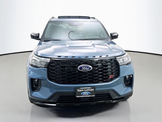 2025 Ford Explorer ST photo 2
