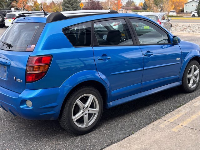 2007 Pontiac Vibe Base photo 3