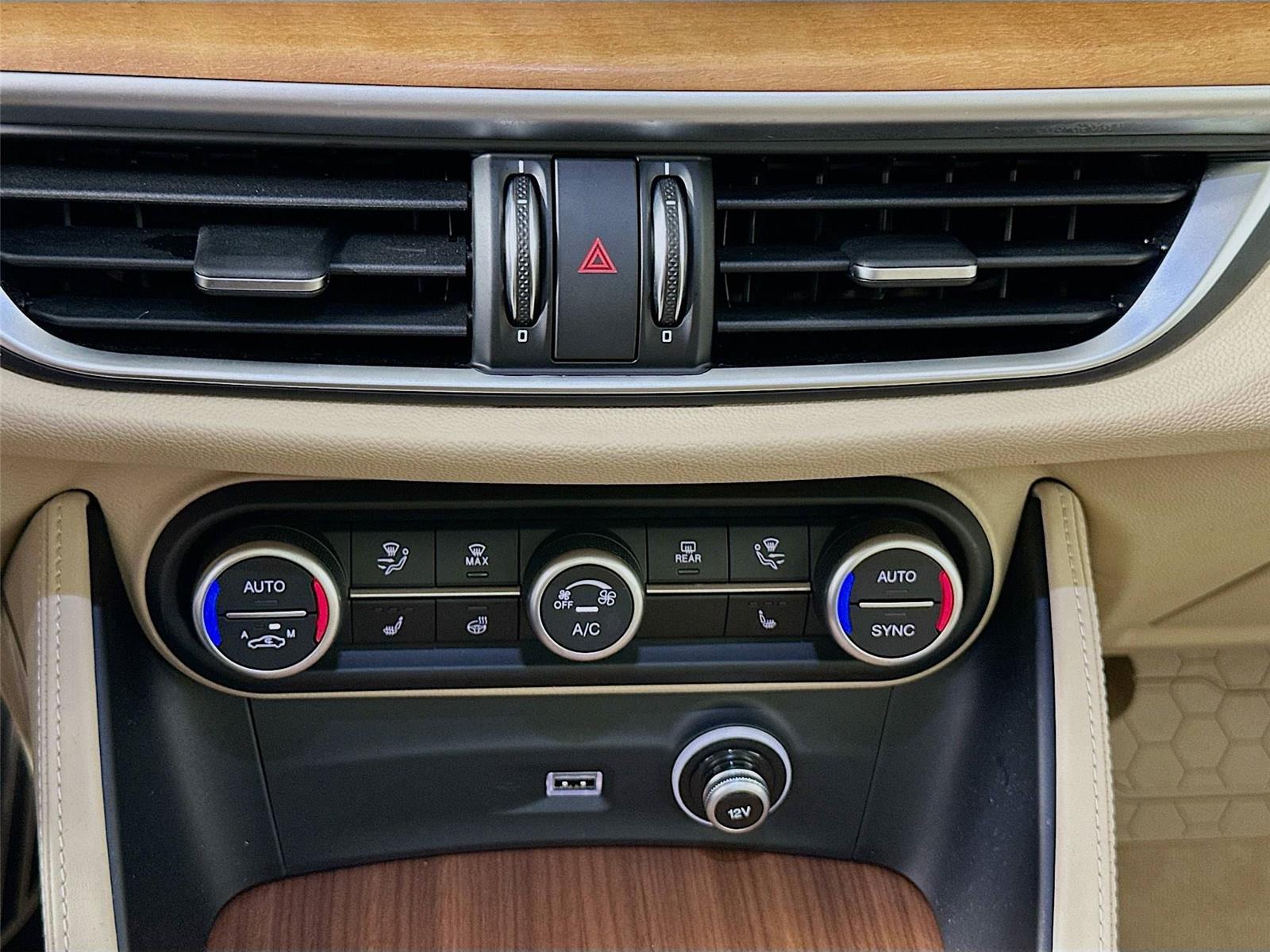 2021 Alfa Romeo Stelvio Ti Sport photo 16