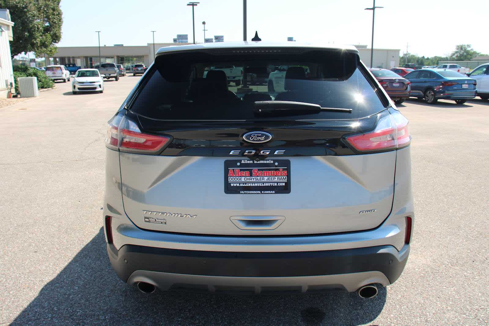 2022 Ford Edge Titanium photo 8