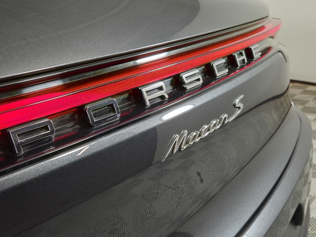 2021 Porsche Macan S photo 8