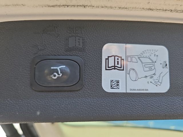 2017 Ford Escape Titanium photo 13