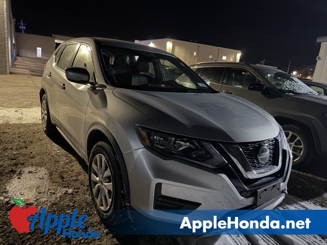 2019 Nissan Rogue S's photo