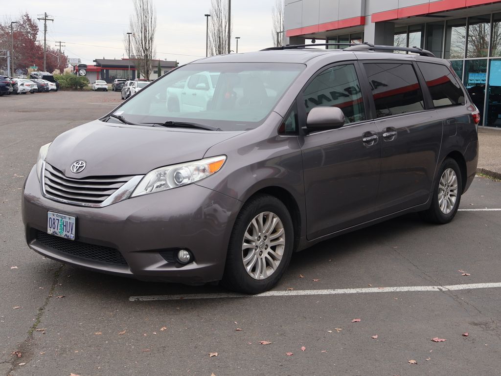2015 Toyota Sienna XLE