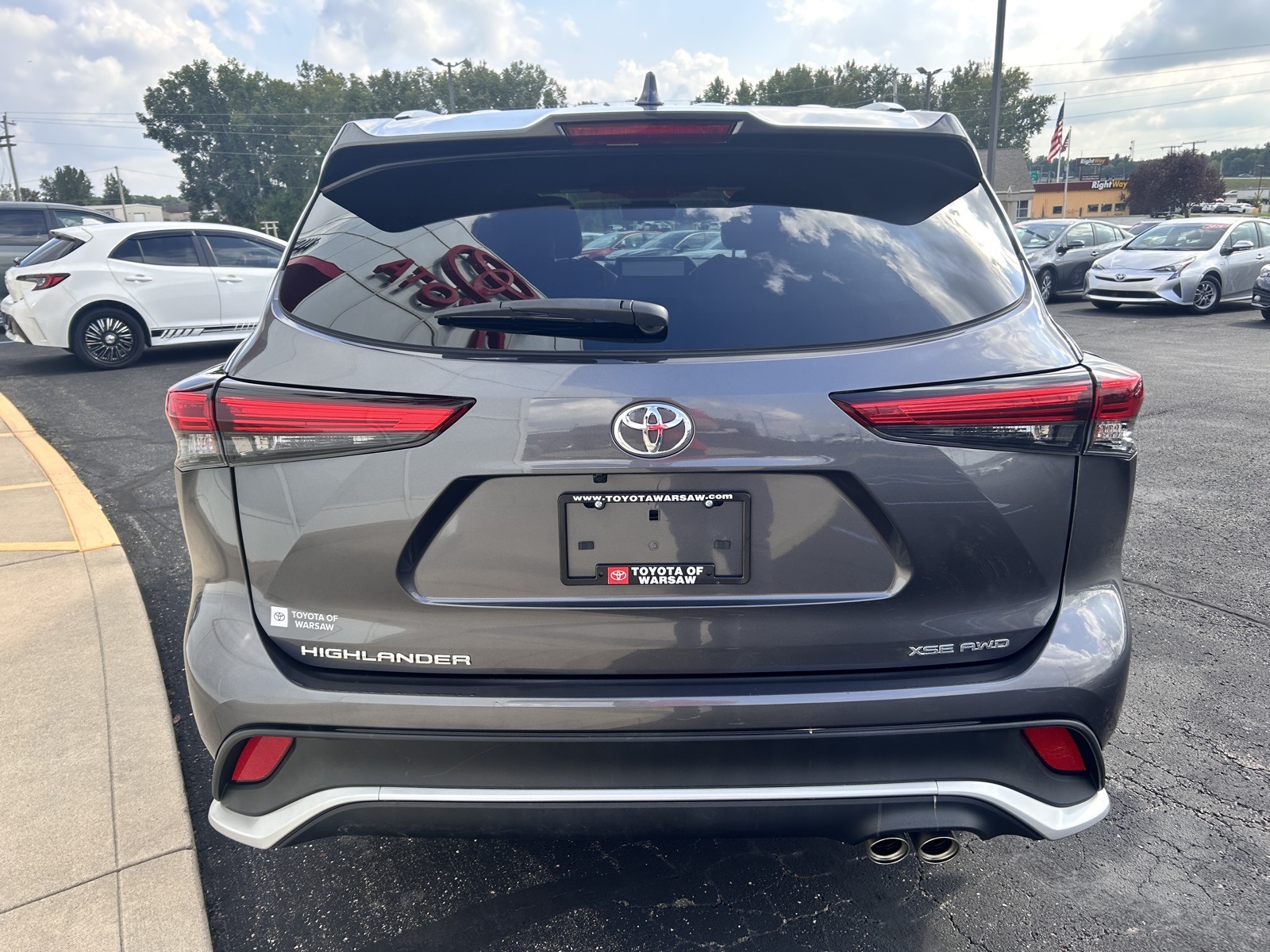 2023 Toyota Highlander XSE photo 9