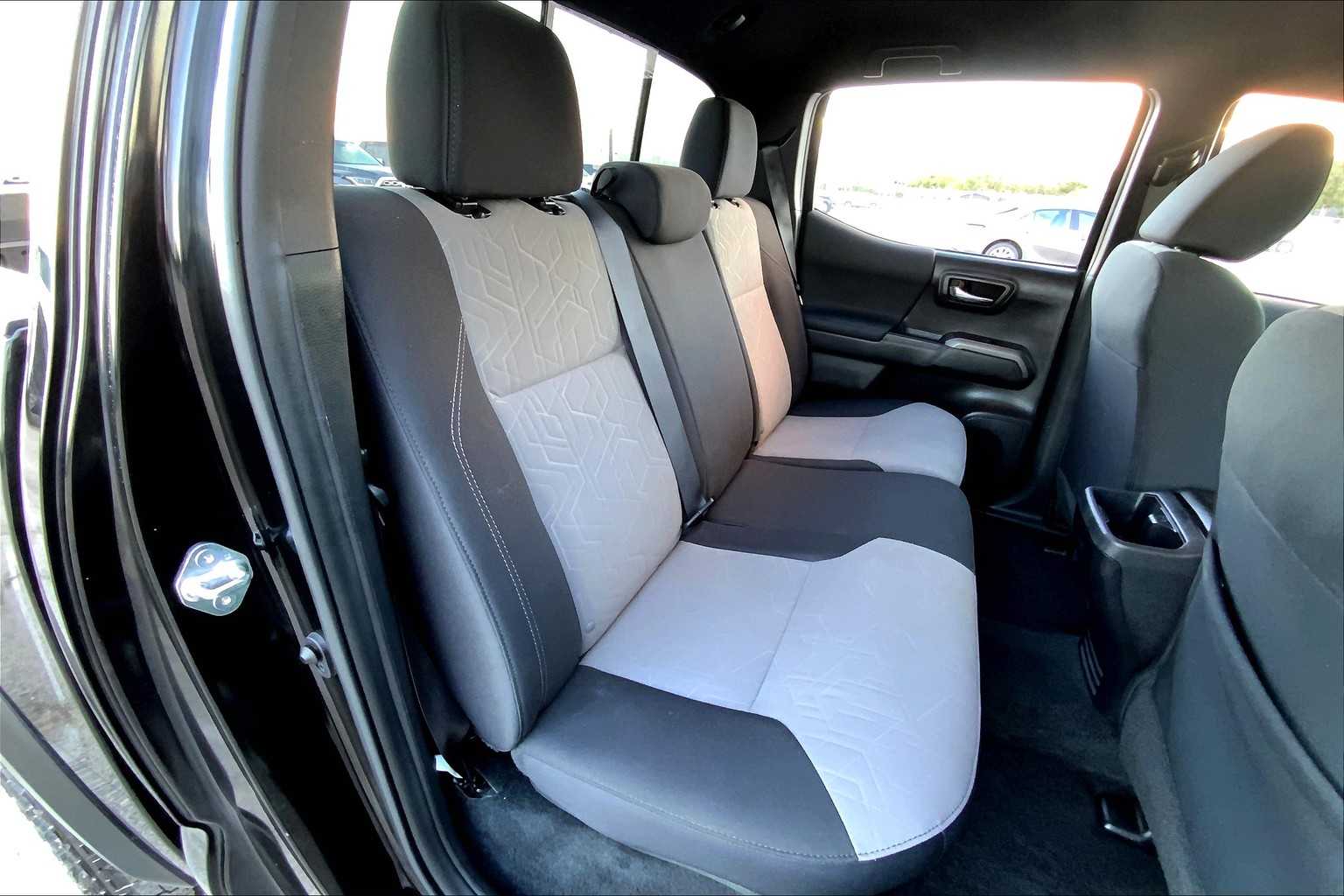 2023 Toyota Tacoma TRD photo 18