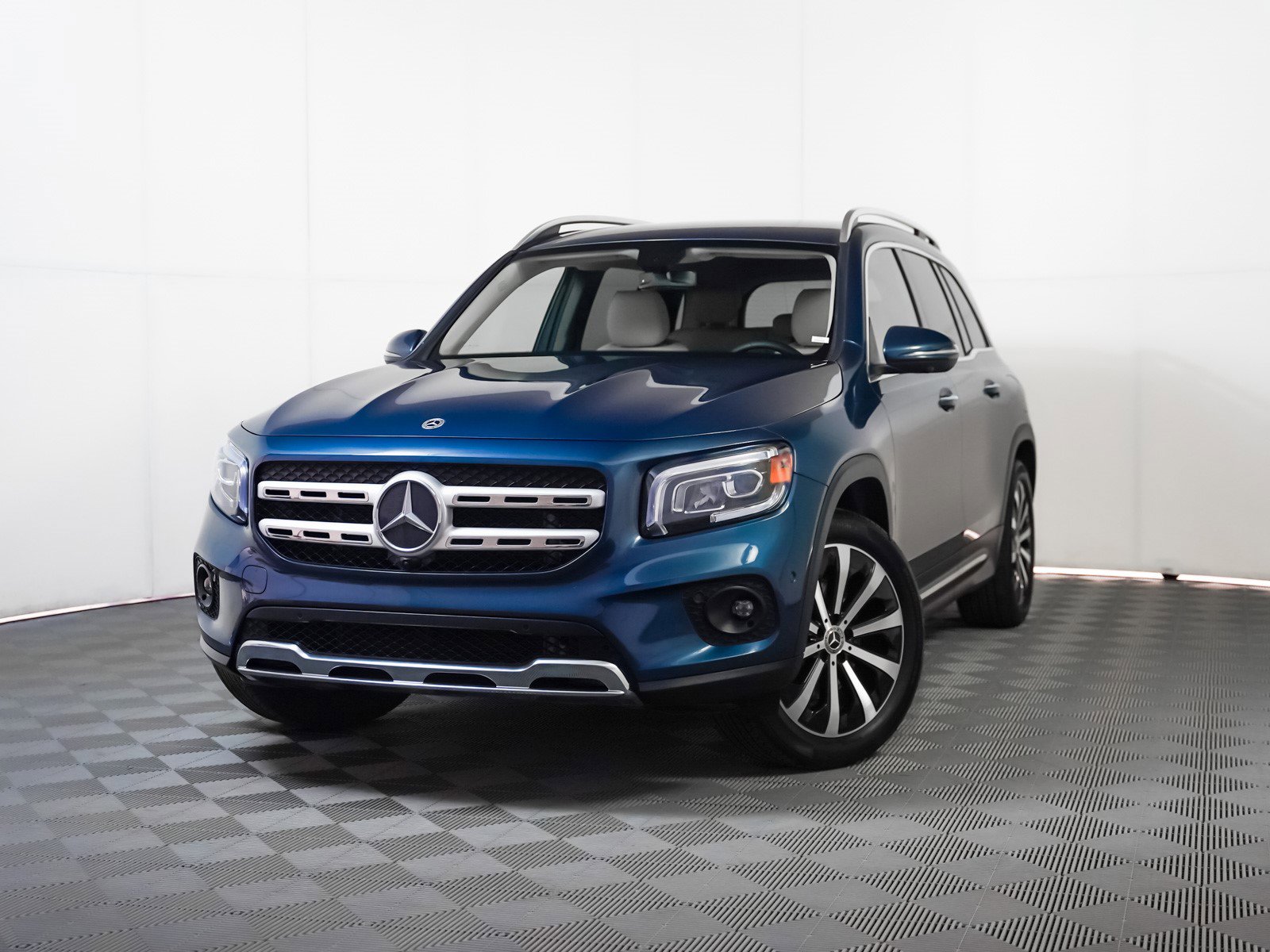 2021 Mercedes-Benz GLB Base