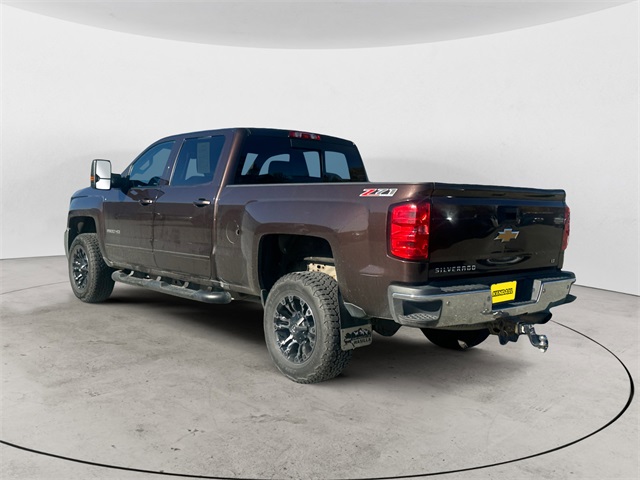 2016 Chevrolet Silverado 2500HD LT photo 3