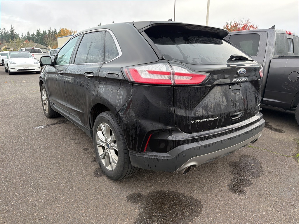 2022 Ford Edge Titanium photo 3