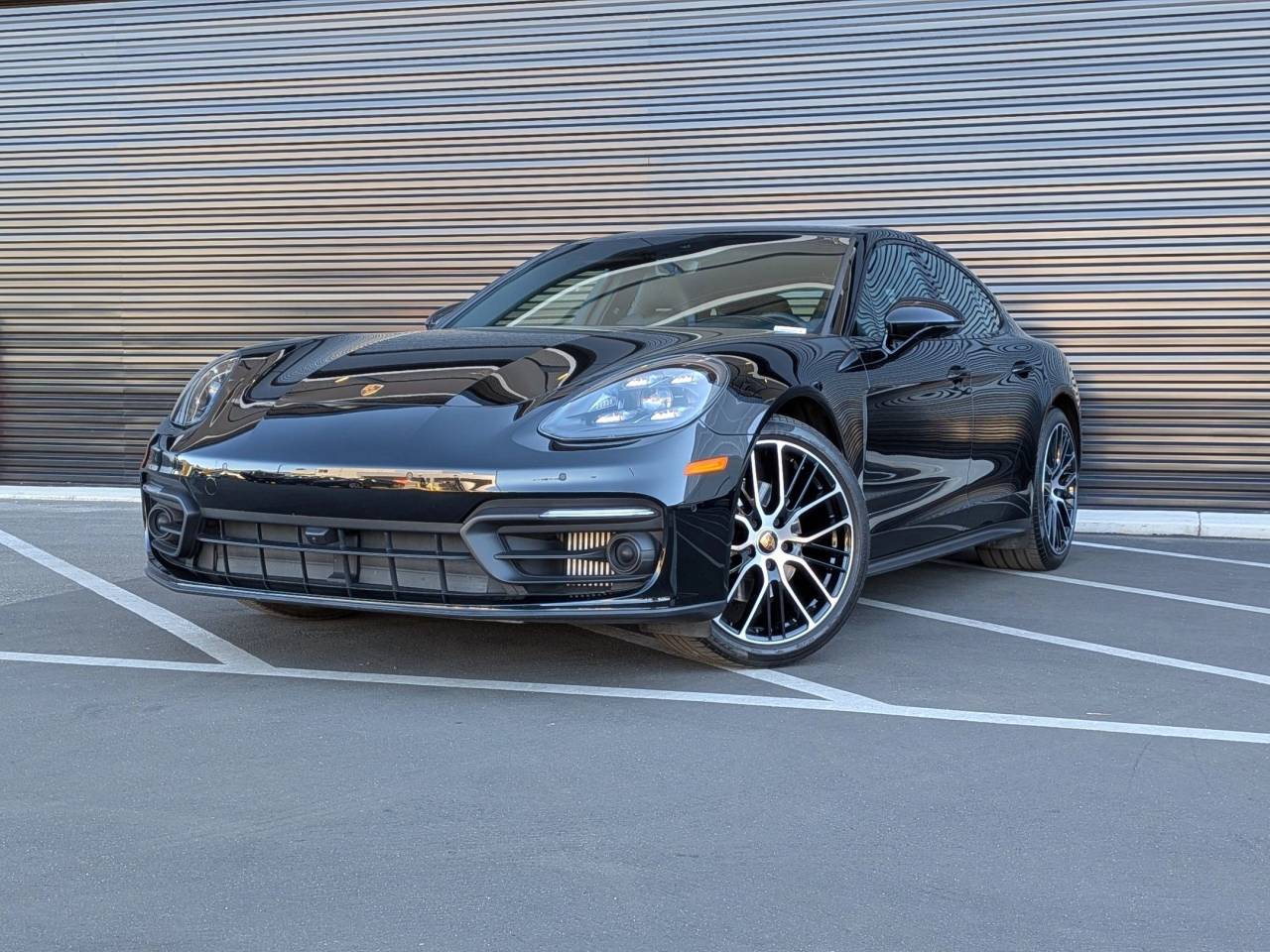 2023 Porsche Panamera Platinum Edition's photo