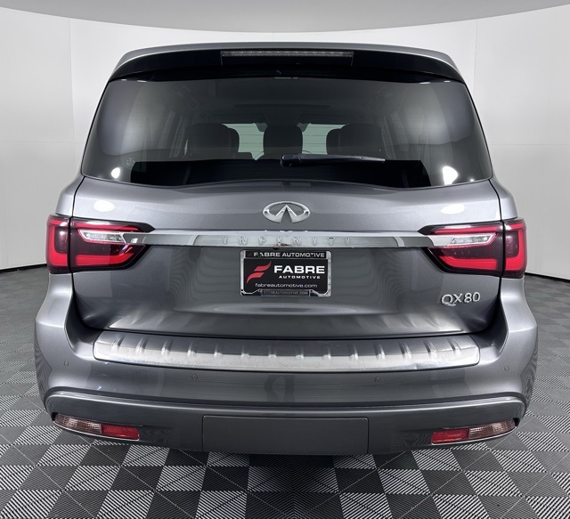 2019 Infiniti QX80 Luxe photo 4