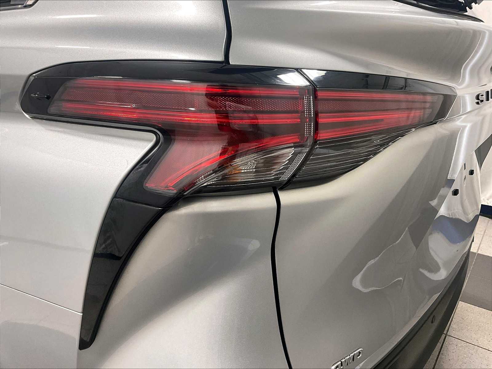 2022 Toyota Sienna XLE photo 31