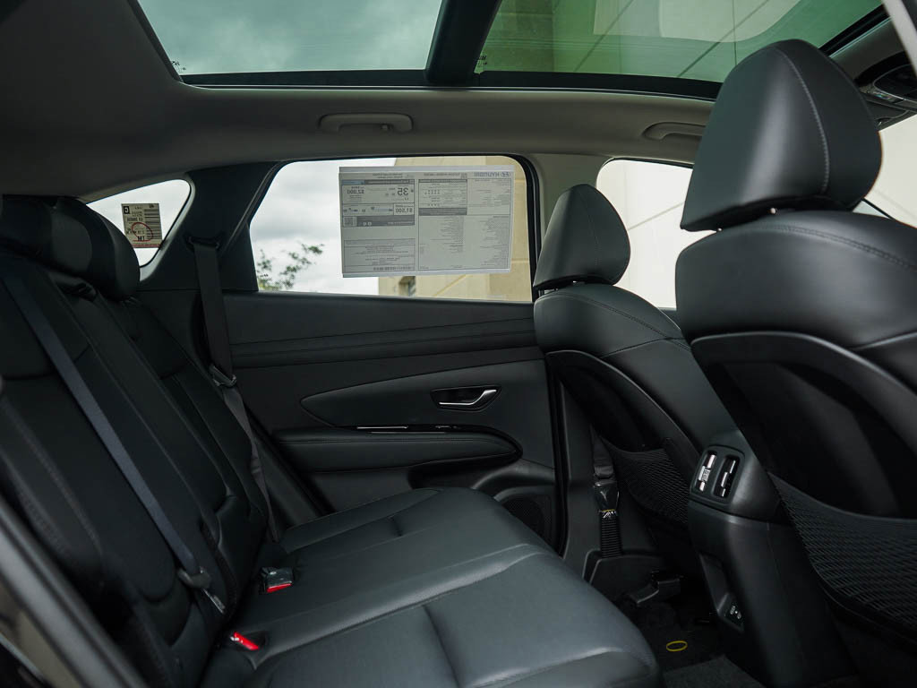 2025 Hyundai Tucson Hybrid Limited photo 10