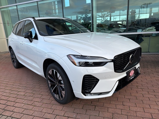 2026 Volvo XC60 Plus's photo