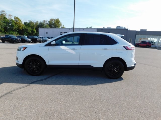 2024 Ford Edge SEL photo 3