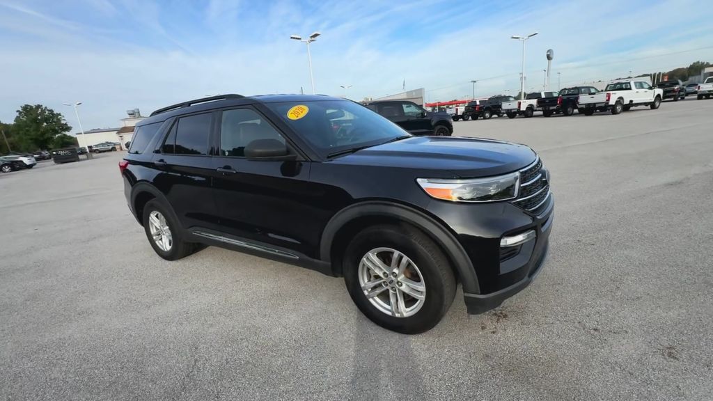 2020 Ford Explorer XLT photo 2