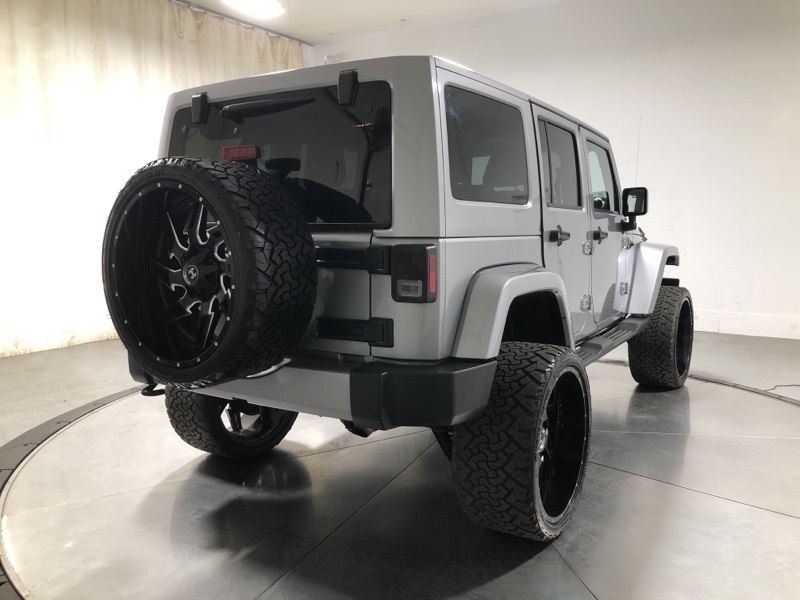 2016 Jeep Wrangler Unlimited Sahara photo 7