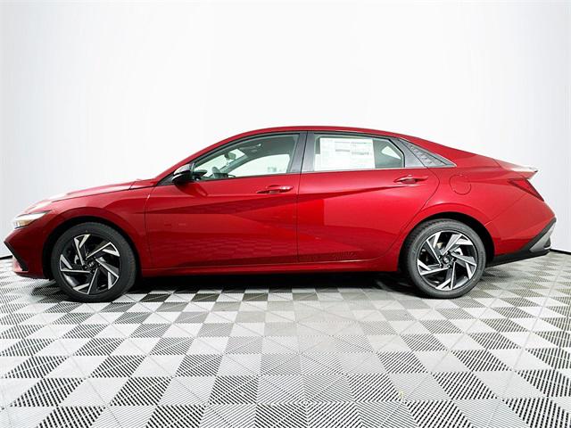 2025 Hyundai Elantra SEL Sport photo 3
