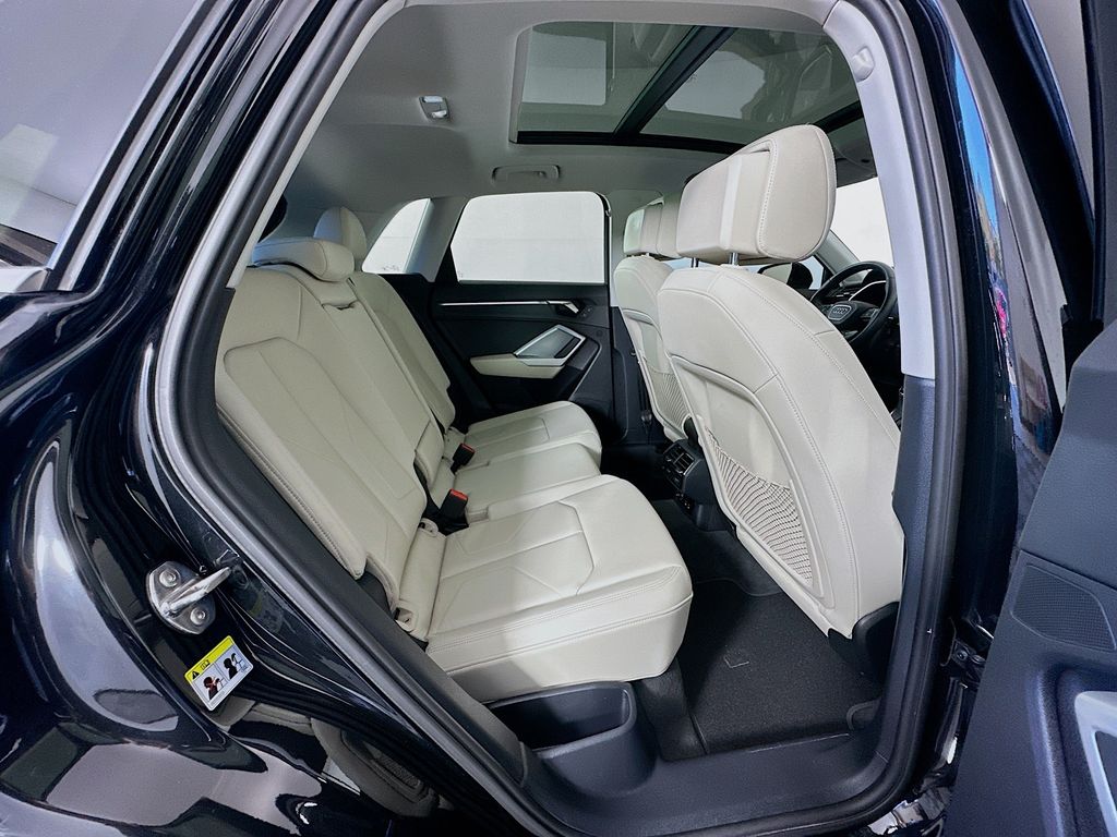 2022 Audi Q3 45 TFSI S line Premium photo 28