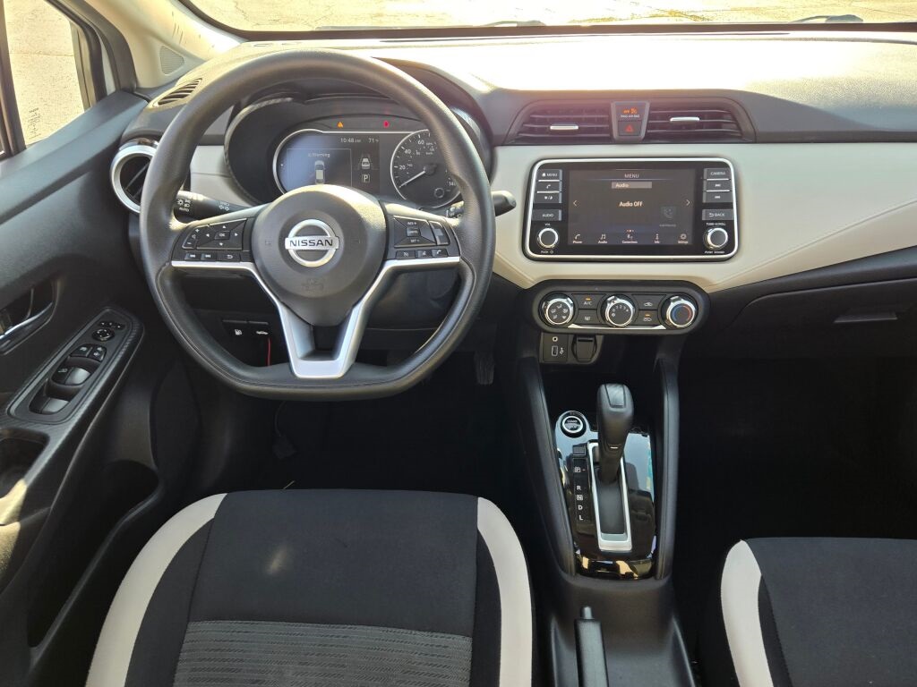 2022 Nissan Versa 1.6 SV photo 13