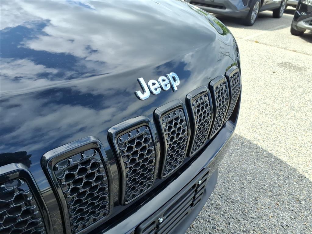 2020 Jeep Cherokee Latitude photo 2