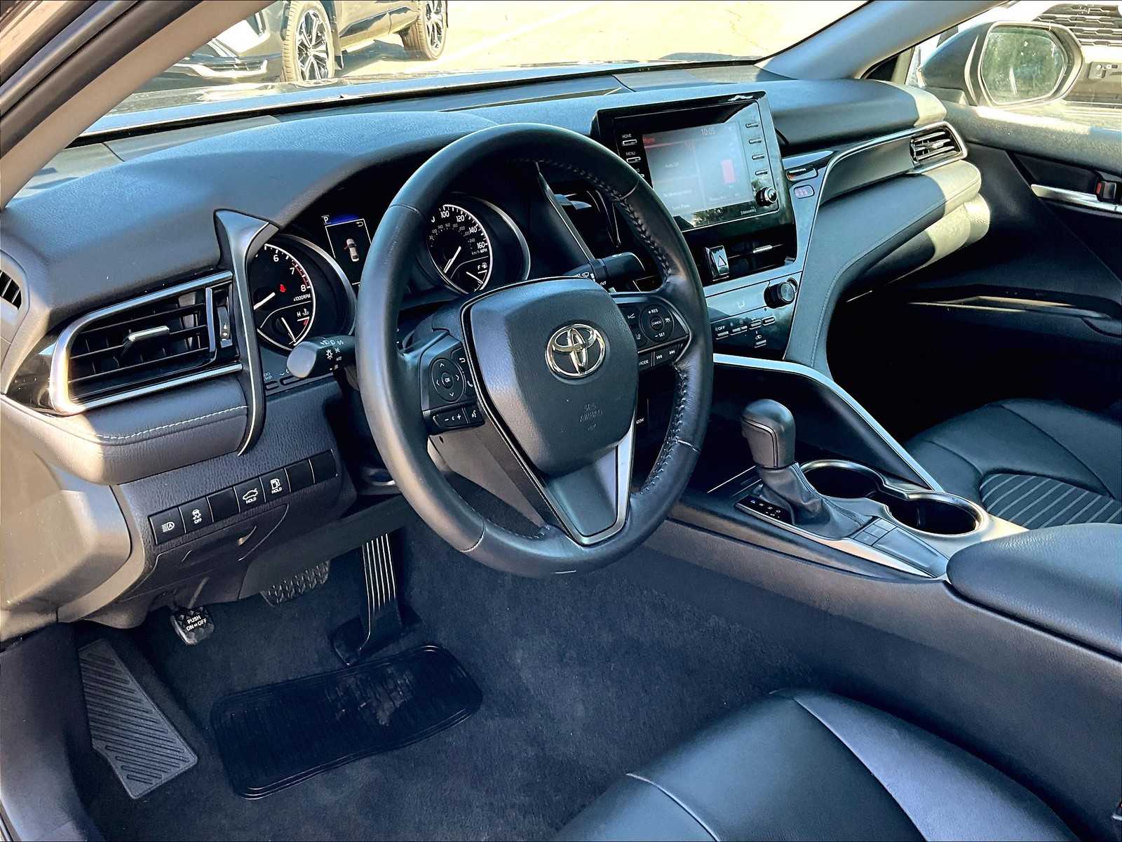 2023 Toyota Camry SE photo 8