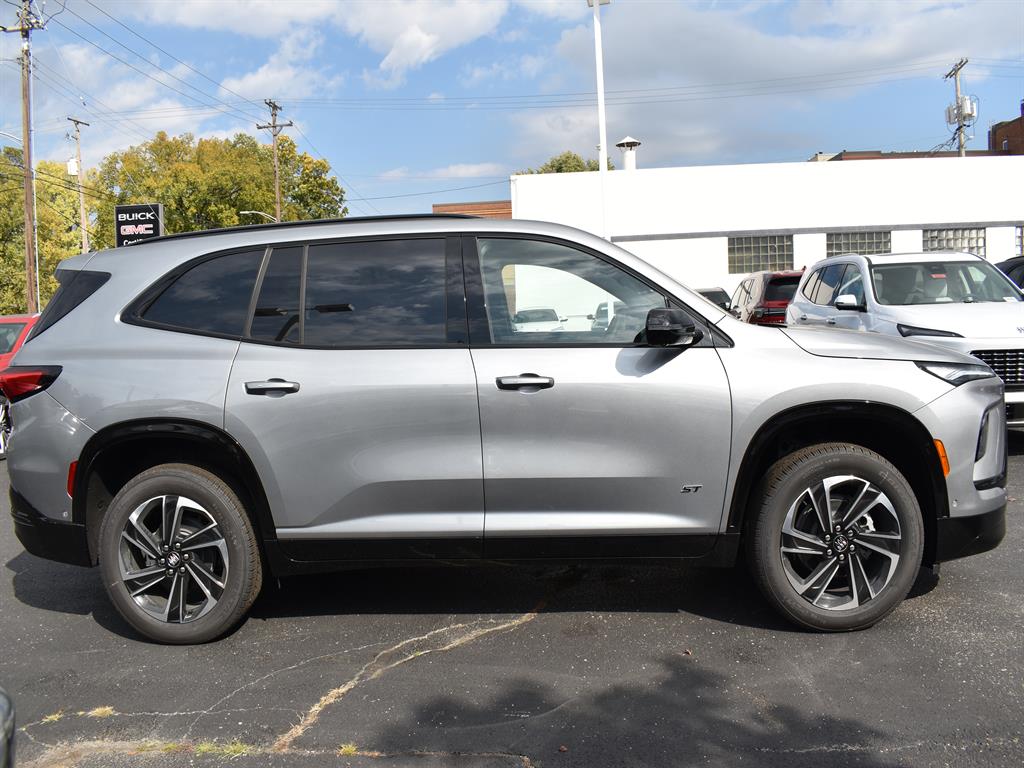 2026 Buick Enclave Sport Touring photo 2