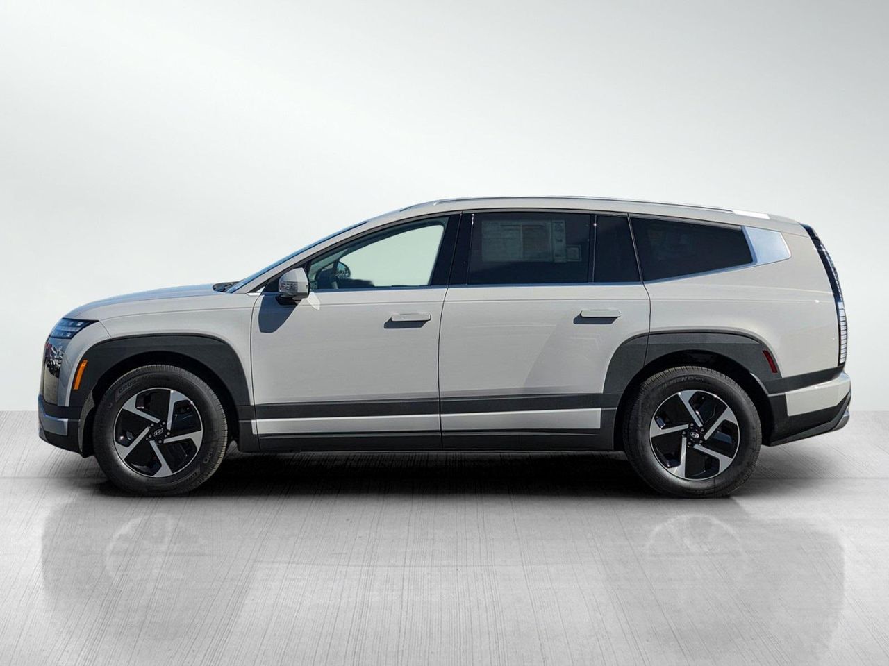 2026 Hyundai Ioniq photo 2