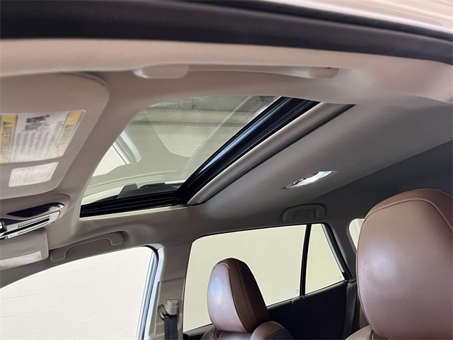 2022 Subaru Outback Touring XT photo 21