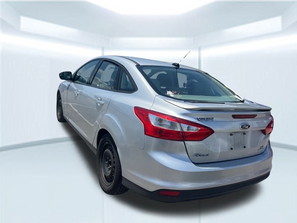 2014 Ford Focus SE photo 3