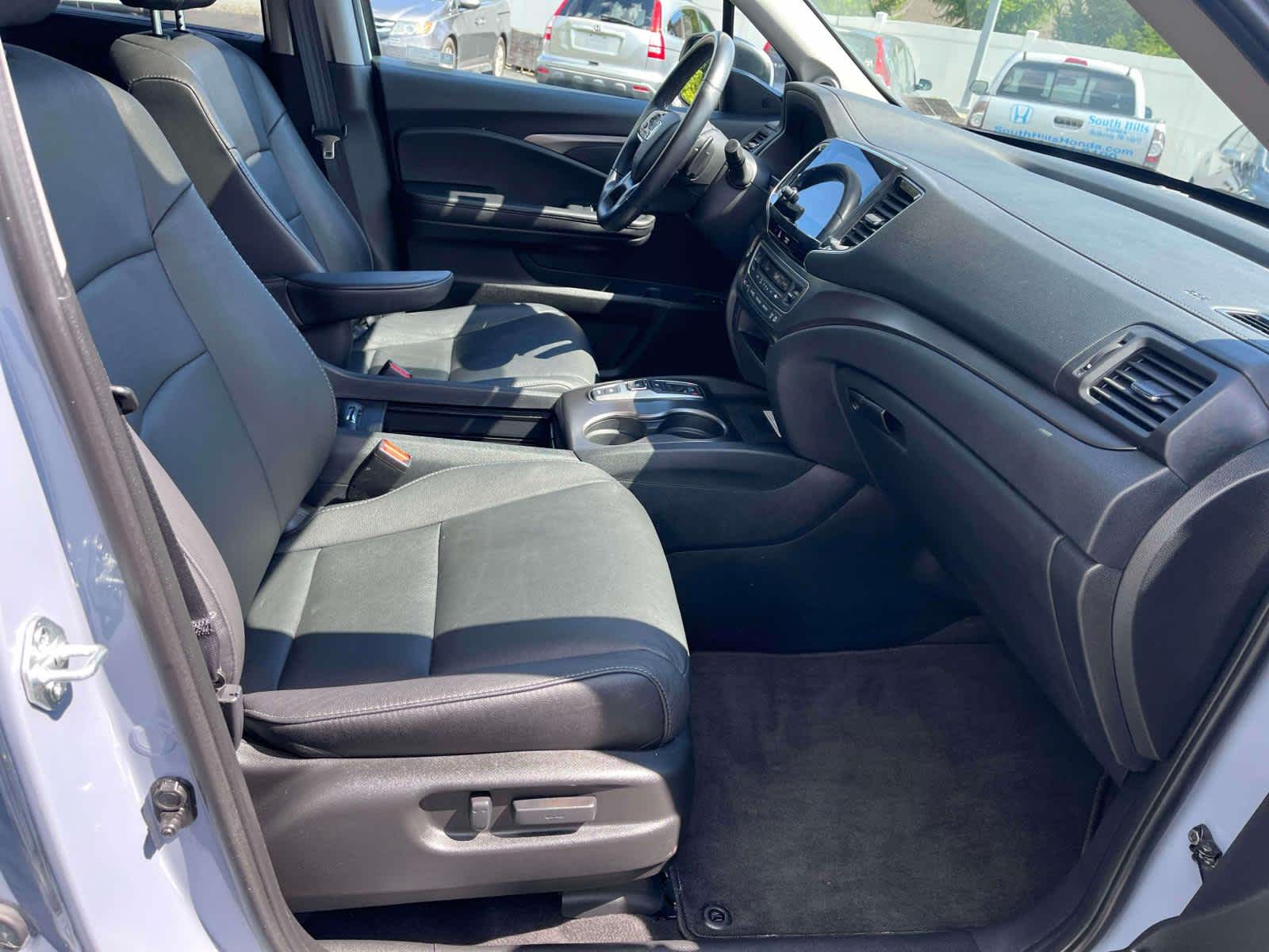 2022 Honda Pilot SE photo 16