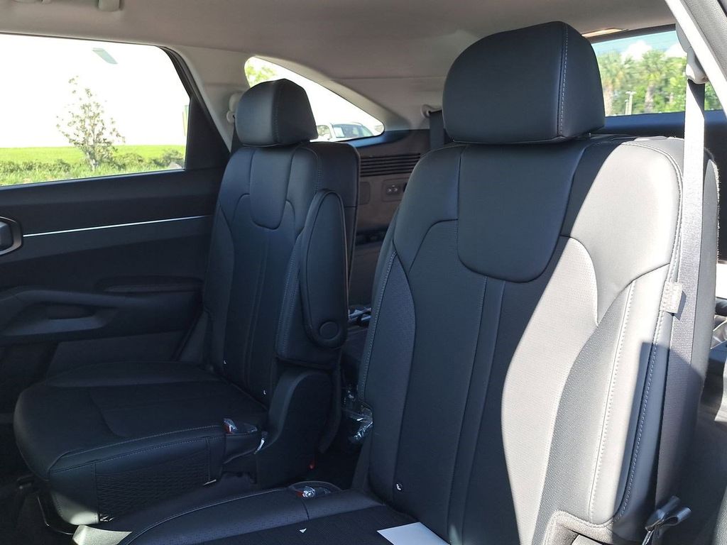2025 Kia Sorento Hybrid EX photo 13