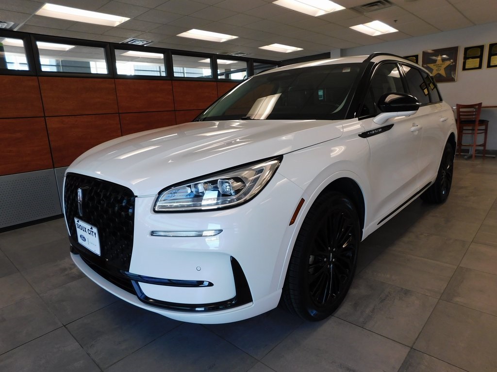 2023 Lincoln Corsair Reserve's photo