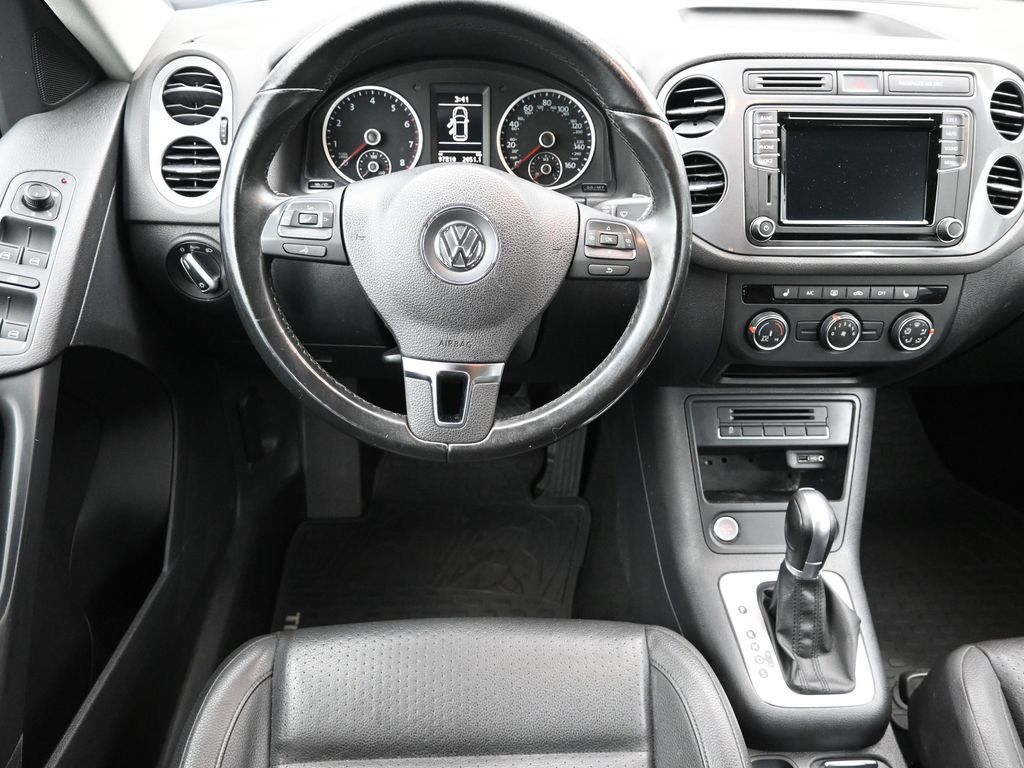 2017 Volkswagen Tiguan S photo 9