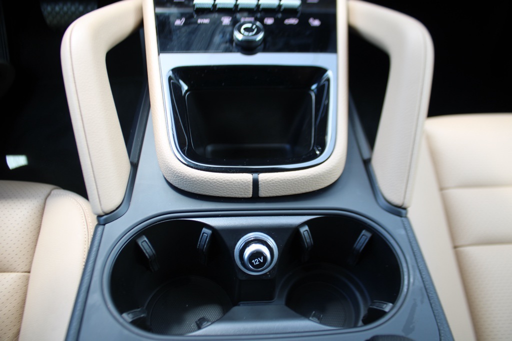 2025 Porsche Cayenne Base photo 22