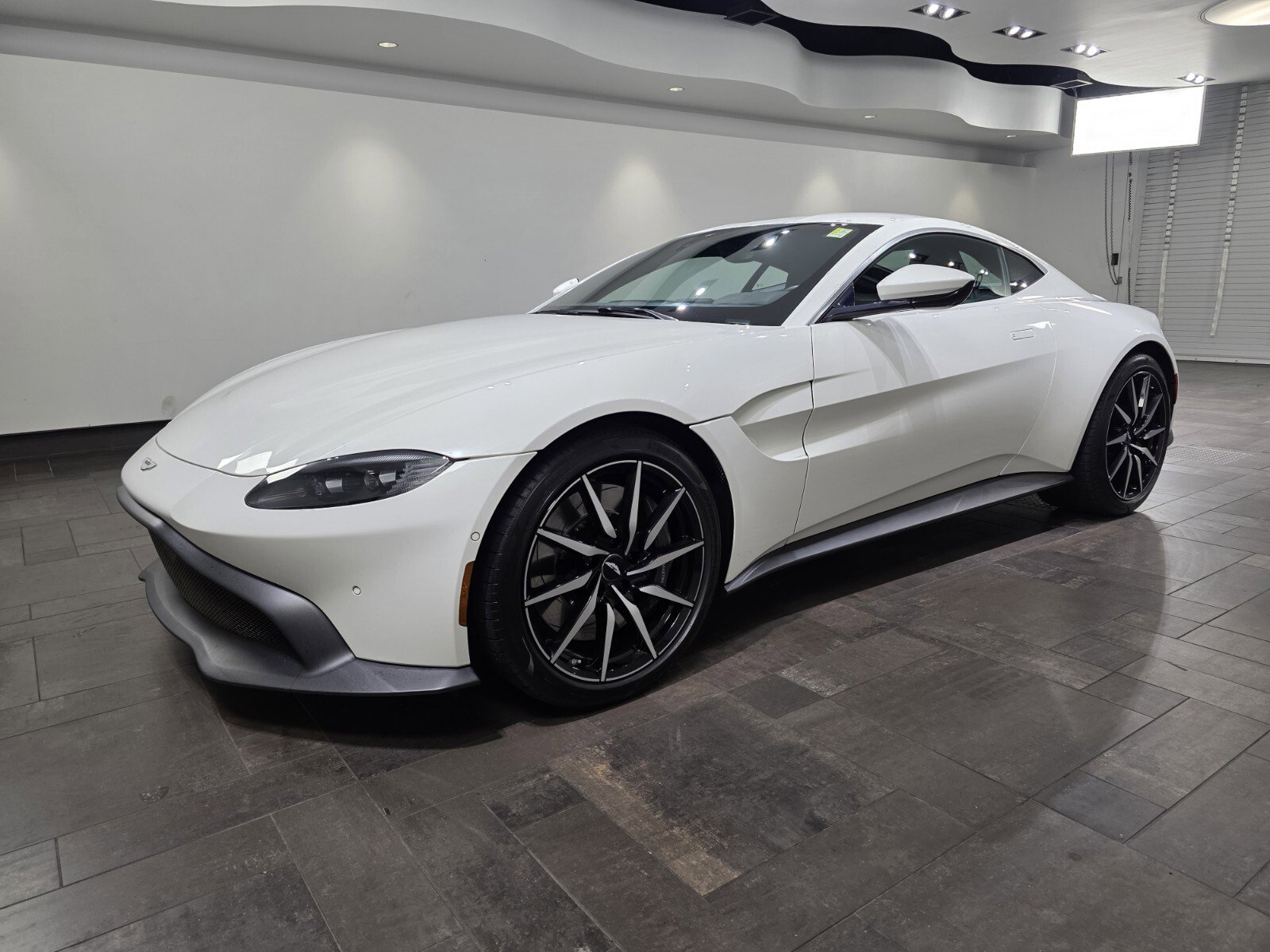 2020 Aston Martin Vantage AM6 photo 25