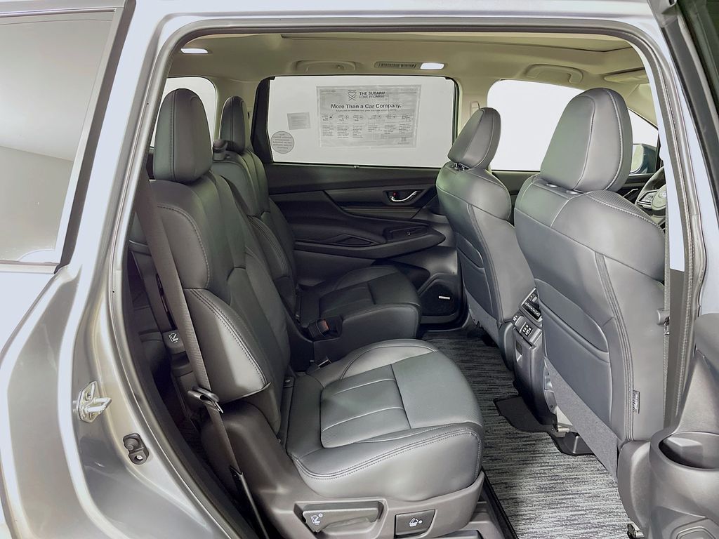 2025 Subaru Ascent Onyx Edition Touring photo 29