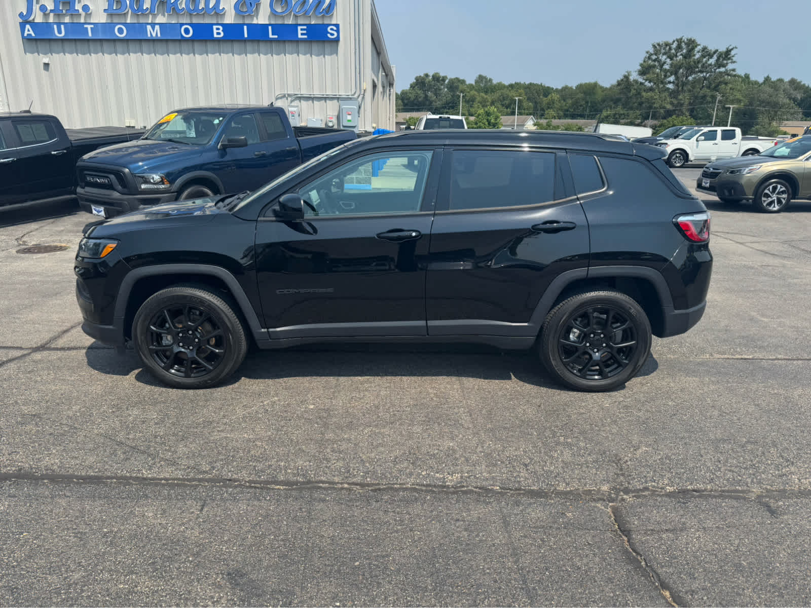 2022 Jeep Compass Altitude photo 3