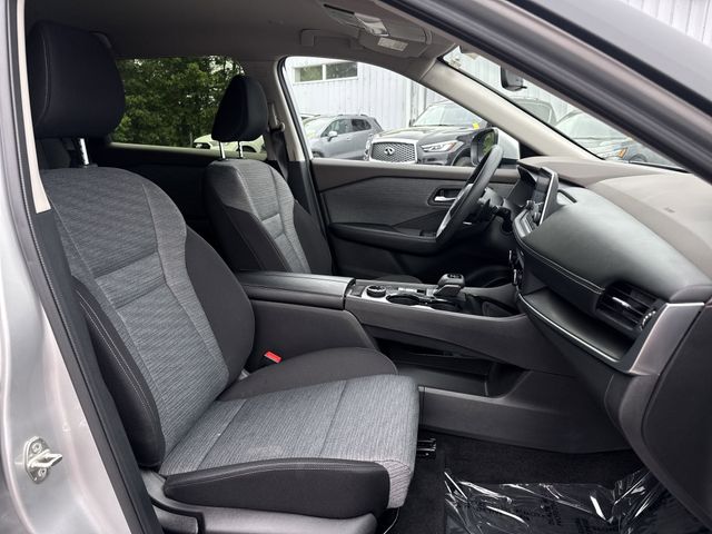 2023 Nissan Rogue SV photo 25