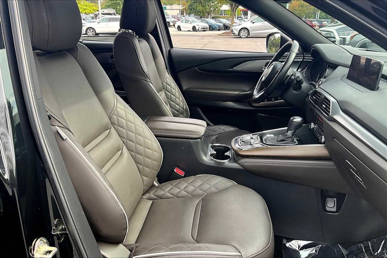2022 Mazda CX-9 Signature photo 8