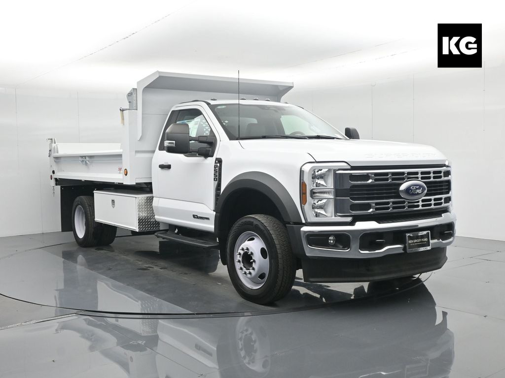 2024 Ford F-550 Super Duty Chassis Cab XL's photo