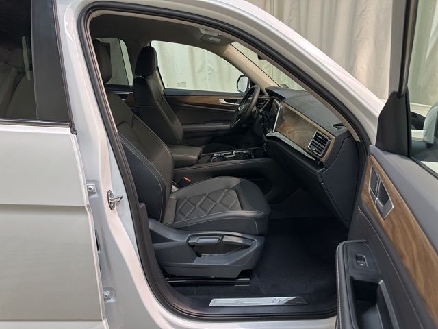 2026 Volkswagen Atlas SE Technology photo 35