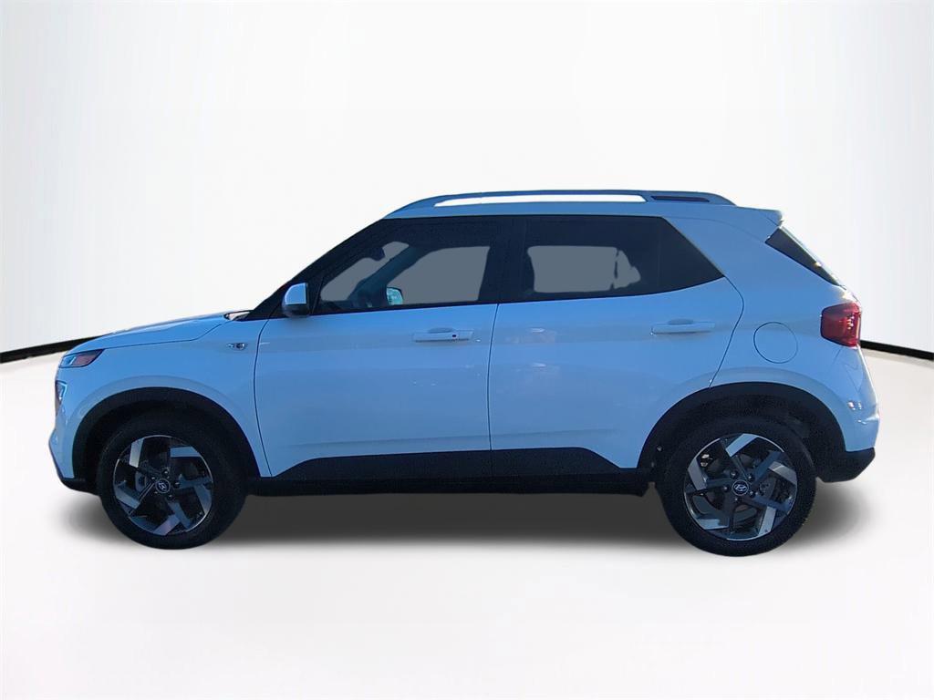 2026 Hyundai Venue SEL photo 5