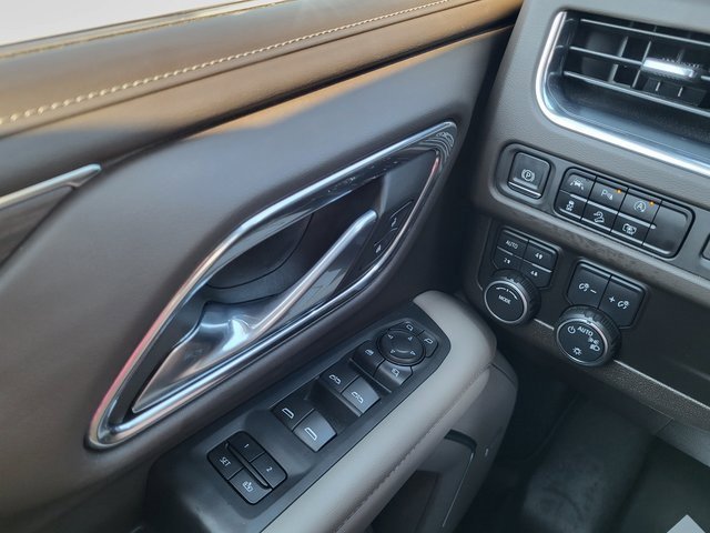 2023 Chevrolet Suburban Z71 photo 23