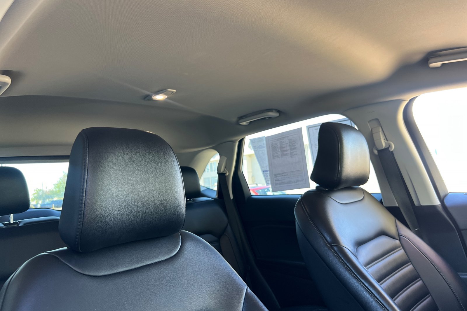 2023 Ford Edge SEL photo 12